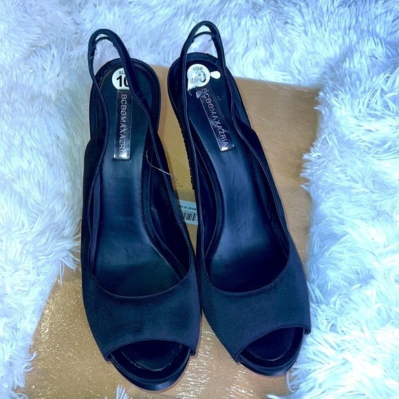 BCBG MAXAZRIA SIZE 10. - Picture 1 of 11